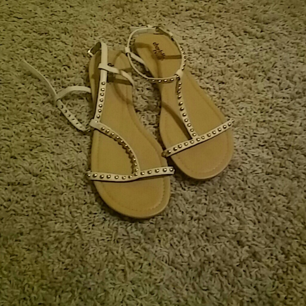 NWOT accented ankle sandals
